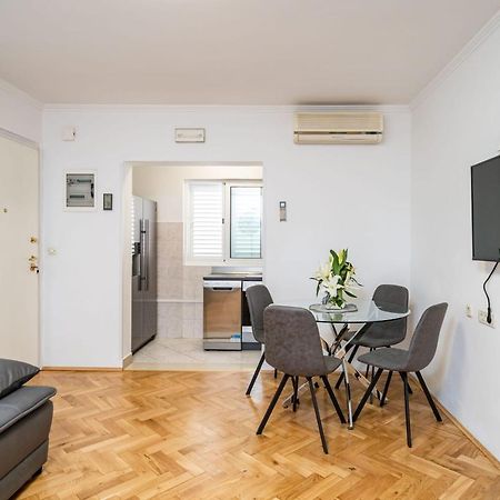 Apartman Knego With Parking Dubrovnik Exterior photo