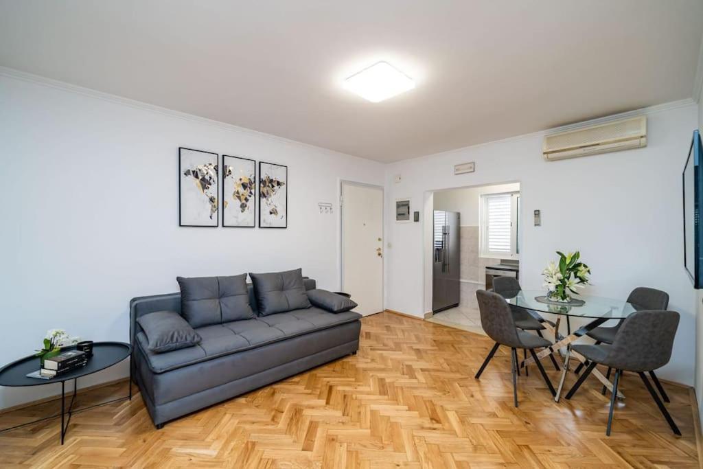 Apartman Knego With Parking Dubrovnik Exterior photo