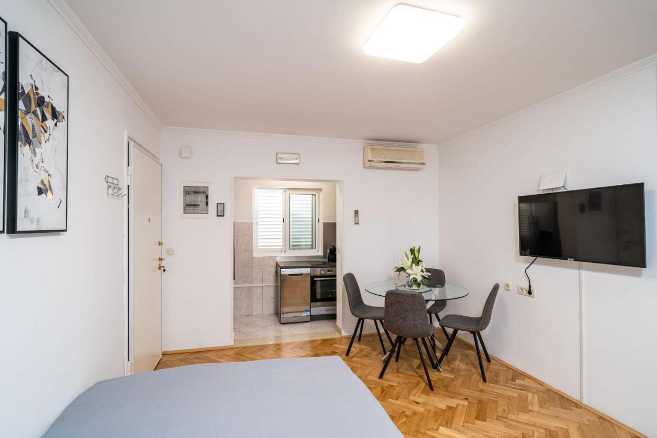 Apartman Knego With Parking Dubrovnik Exterior photo